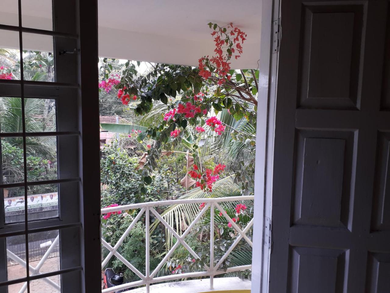 Vivaresidence Homestay Alappuzha Exterior foto
